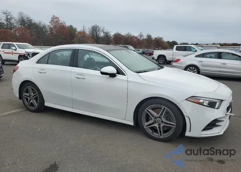 2019 Mercedes-Benz A 220 4Matic z USA, uszkodzony, nr VIN WDD3G4FB6KW019702